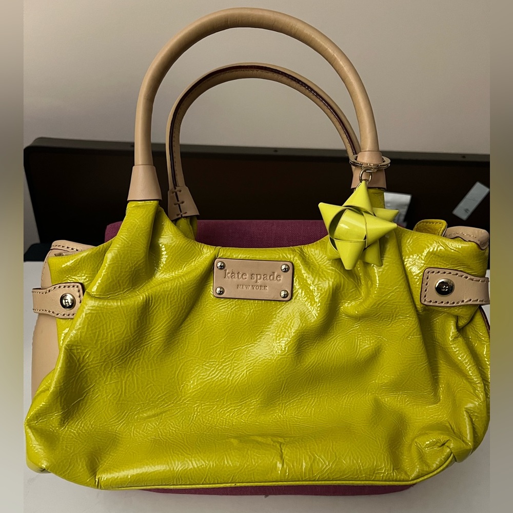Kate Spade Shoulder Bag in Yellow Patent